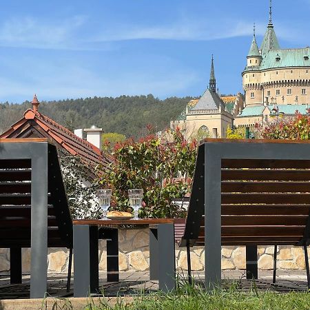 Apartments Hradny Mur Бойнице Экстерьер фото