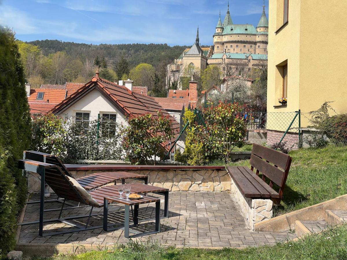 Apartments Hradny Mur Бойнице Экстерьер фото