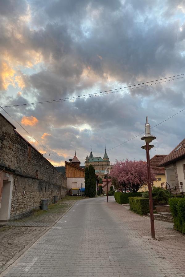 Apartments Hradny Mur Бойнице Экстерьер фото